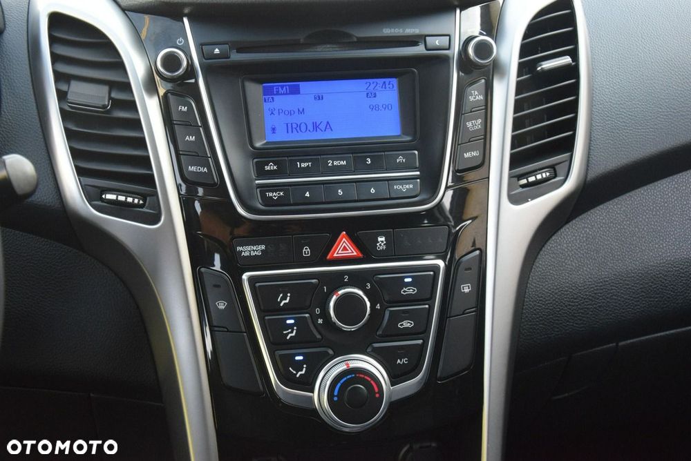 Hyundai i30 1.4 Classic + - 24