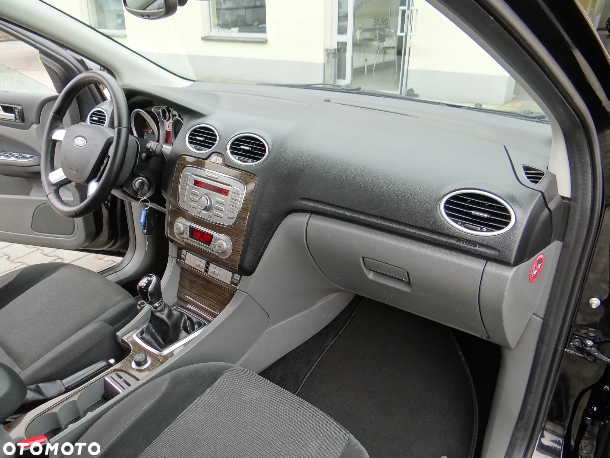 Ford Focus 1.8 Ghia - 31