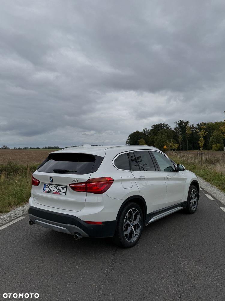 BMW X1 sDrive20d Sport Line - 7