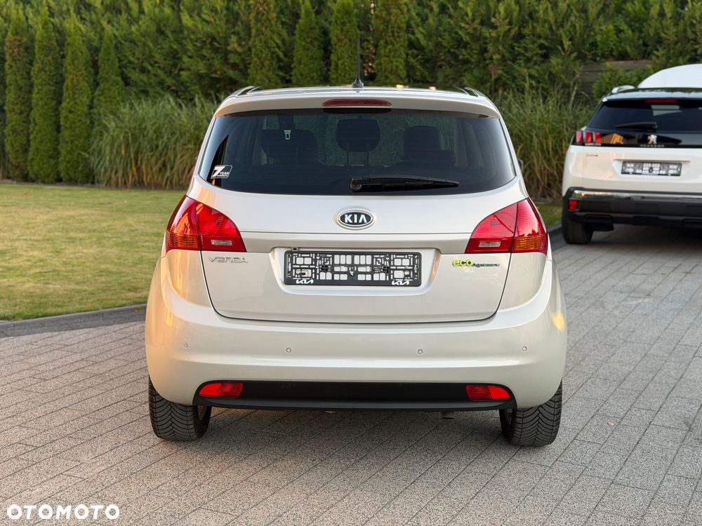 Kia Venga - 6