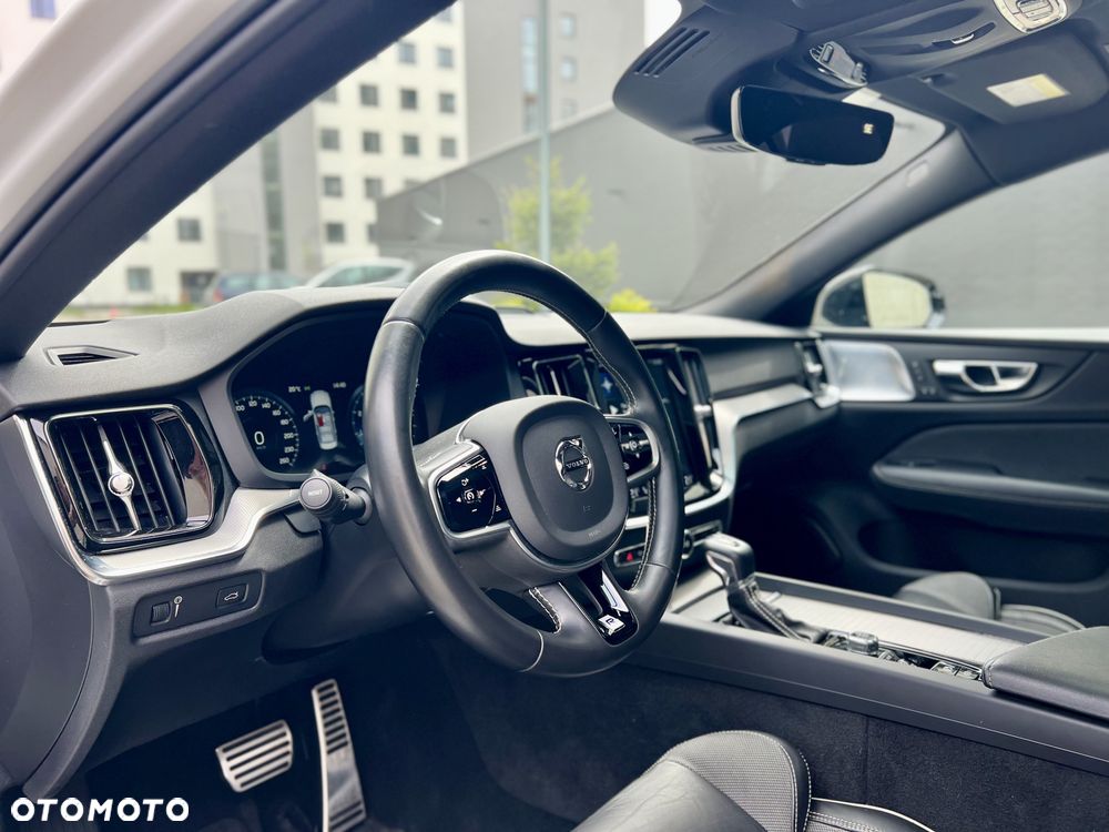 Volvo S60 T6 AWD R-Design - 17