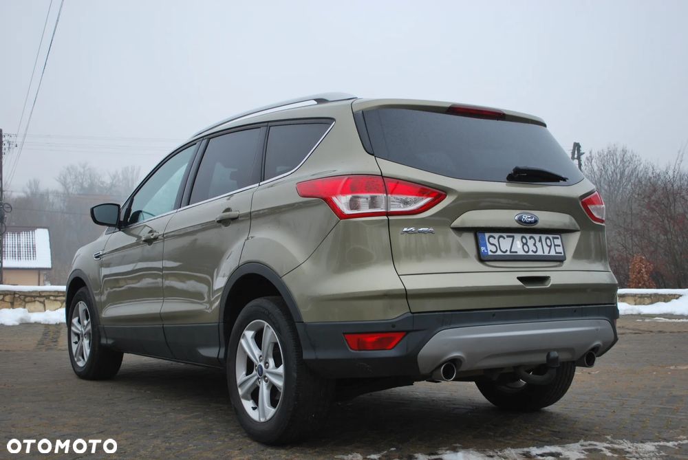 Ford Kuga 2.0 TDCi 2x4 Titanium - 9