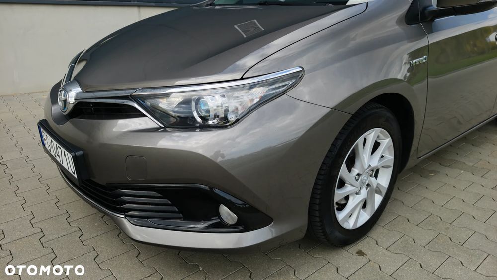 Toyota Auris 1.8 HSD Prestige - 11
