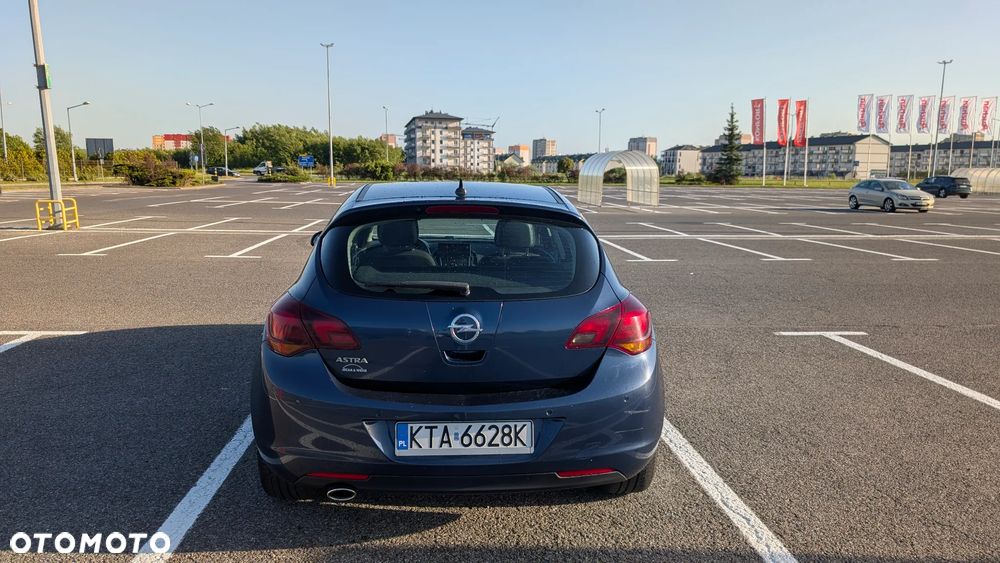 Opel Astra 1.4 T Cosmo - 4