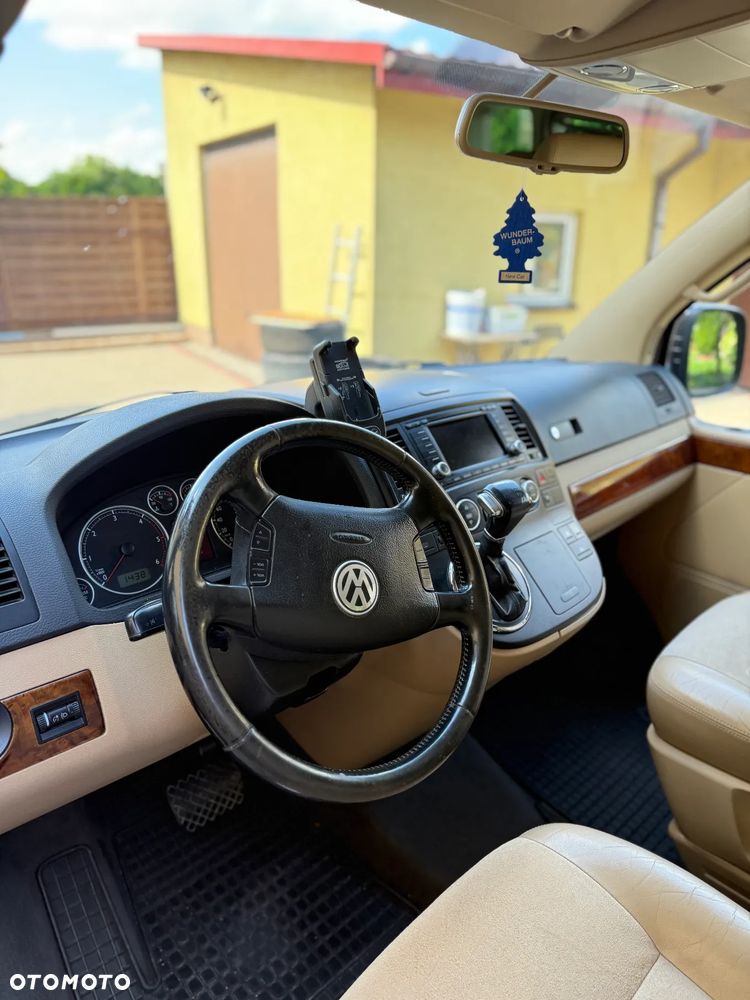 Volkswagen Multivan - 8