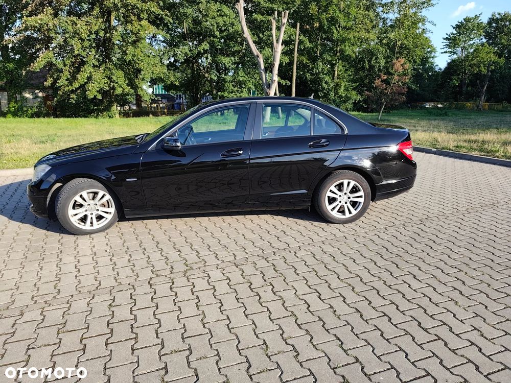 Mercedes-Benz Klasa C 180 Kompressor BlueEFFICIENCY Elegance - 17