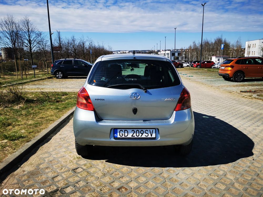Toyota Yaris 1.3 Sol - 19