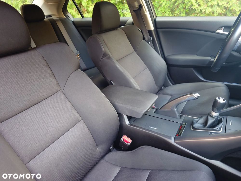 Honda Accord 2.0 Lifestyle - 23