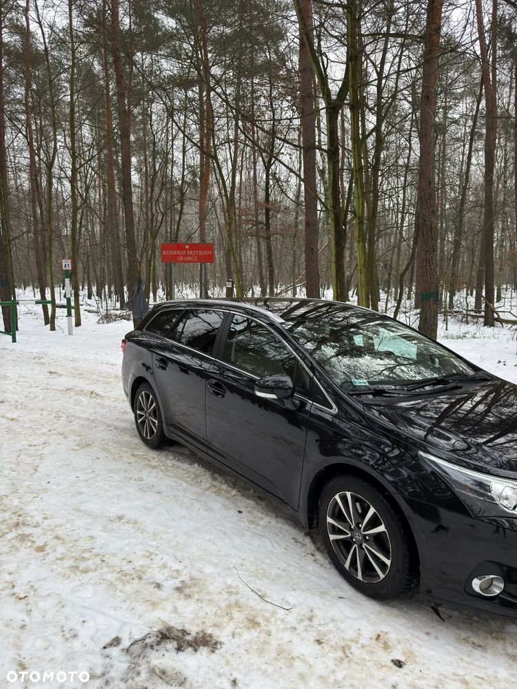 Toyota Avensis 2.2 D-4D Premium - 8