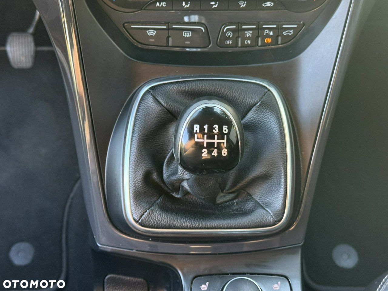 Ford Kuga - 19
