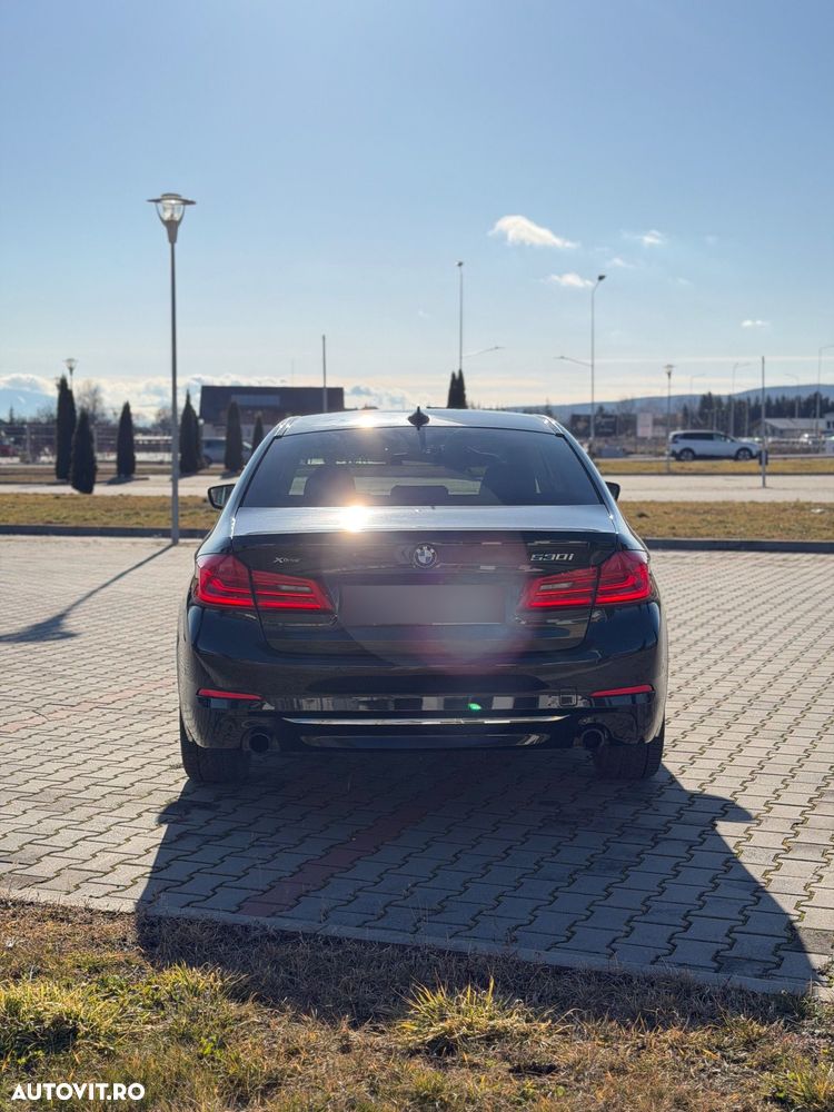 BMW Seria 5 530i xDrive AT - 8