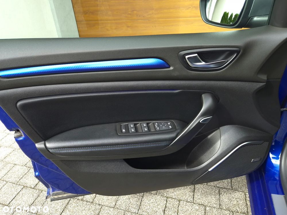 Renault Megane ENERGY TCe 205 EDC GT - 28