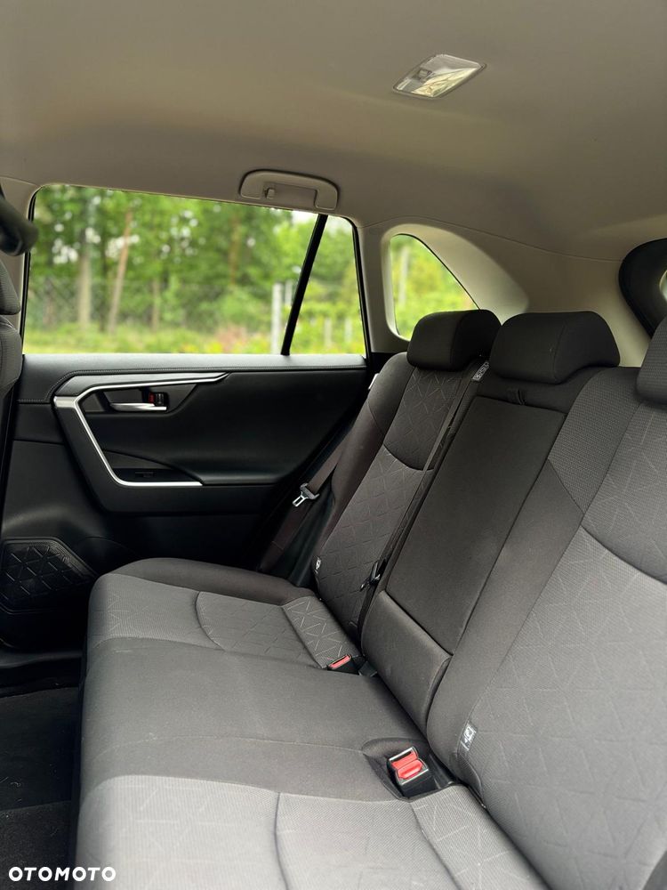 Toyota RAV4 - 10