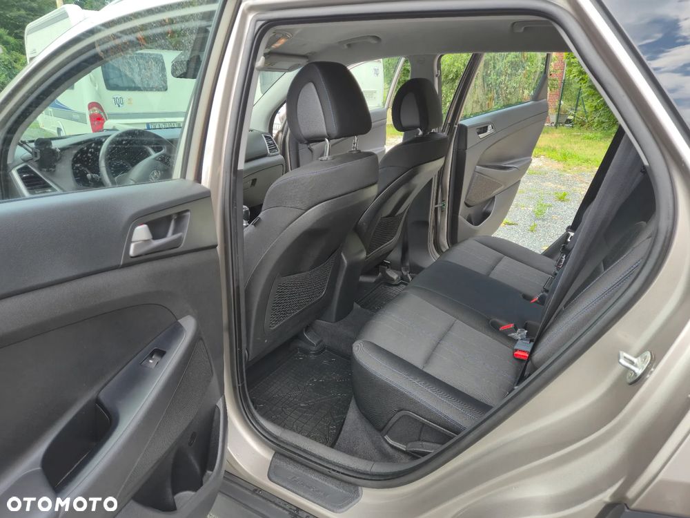 Hyundai Tucson 1.6 GDI BlueDrive Comfort 2WD - 21