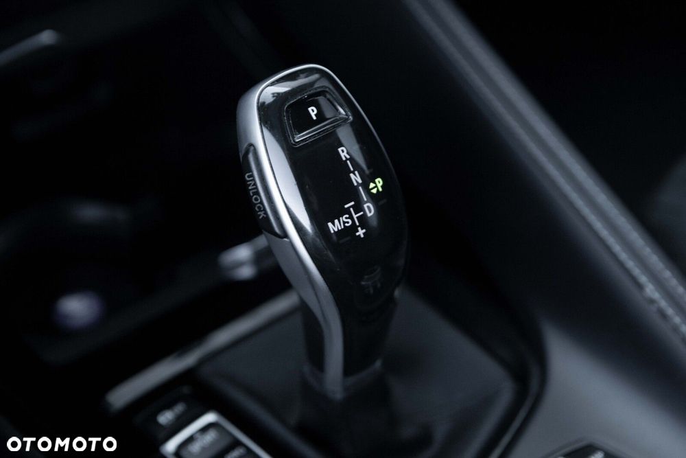 BMW X2 sDrive18d Advantage - 27