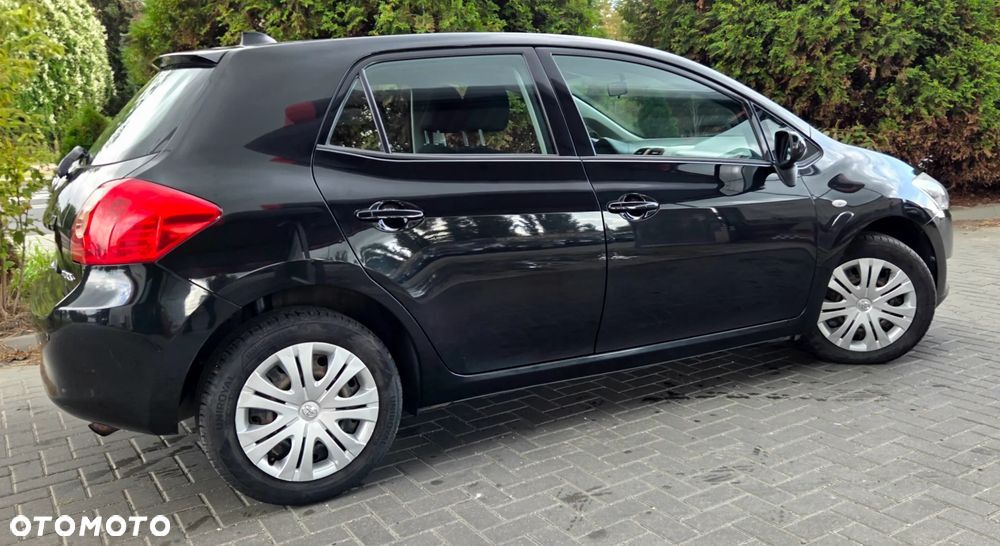 Toyota Auris 1.6 VVT-i Executive - 16