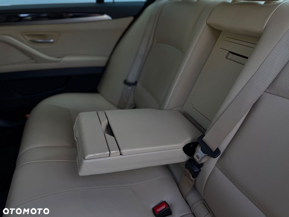 BMW Seria 5 520d xDrive Sport - 30