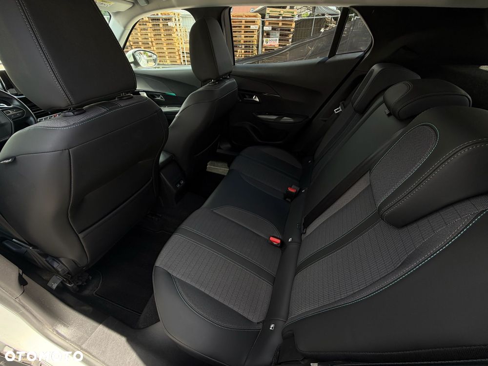 Peugeot 2008 1.5 BlueHDi Allure S&S EAT8 - 22