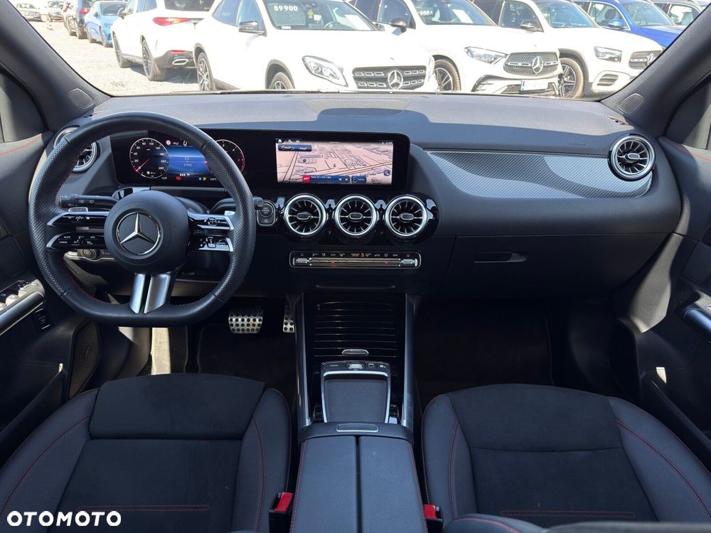 Mercedes-Benz GLA 200 d AMG Line - 23