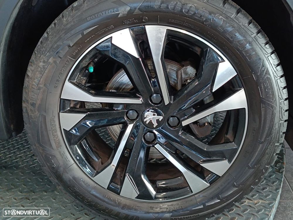 Peugeot 2008 PureTech 130 EAT8 Allure - 5