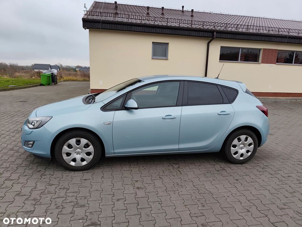 Opel Astra - 1