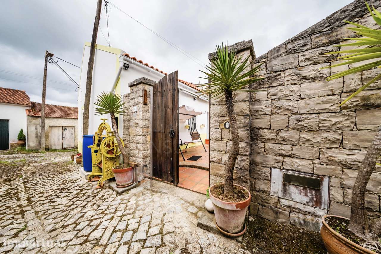 Moradia T1 + 1 a poucos minutos de Óbidos - Grande imagem: 4/30