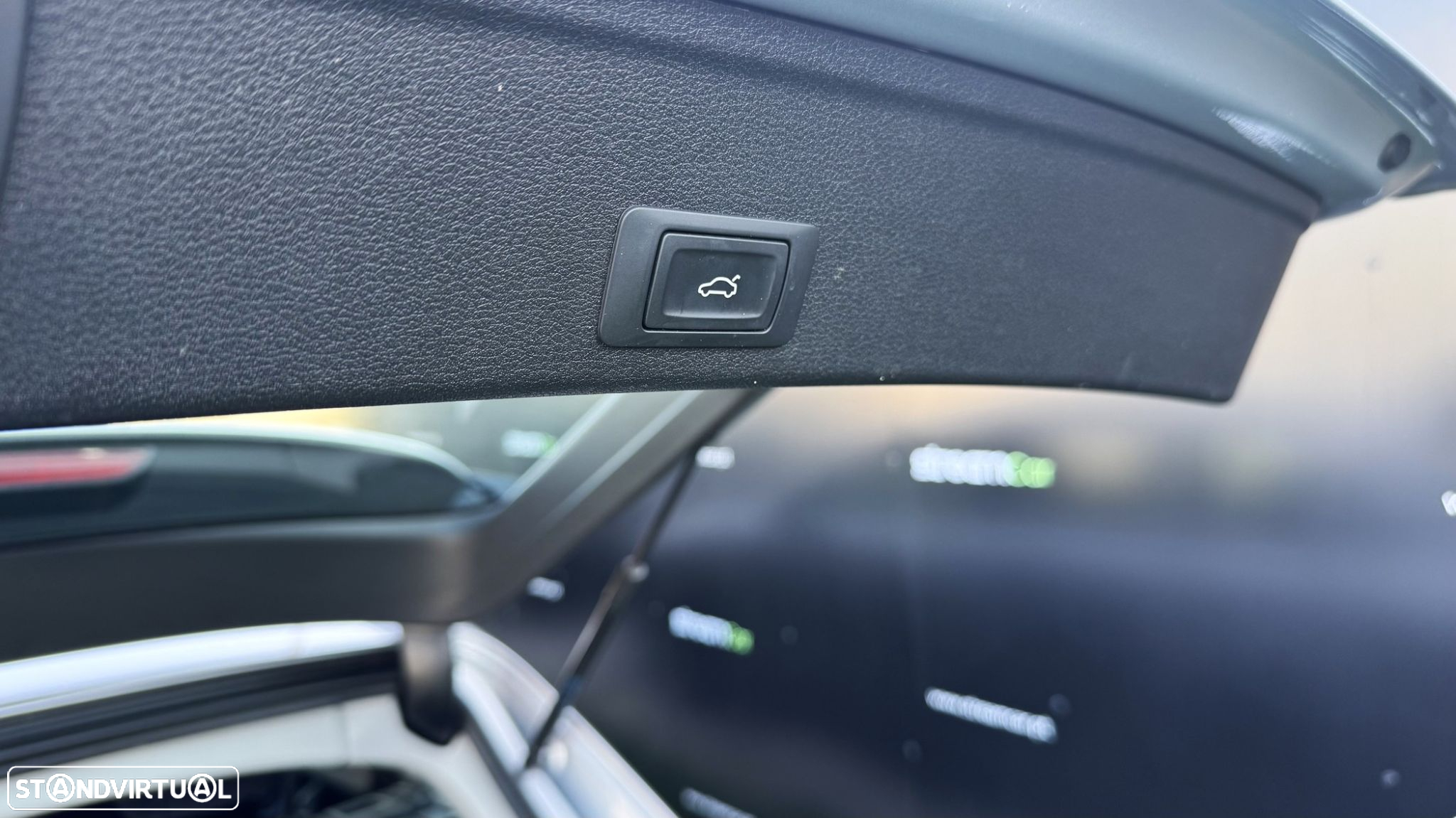 Audi A4 Avant 2.0 TDI Design S tronic - 34