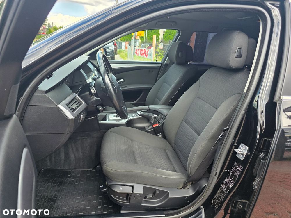 BMW Seria 5 523i Edition Exclusive - 11