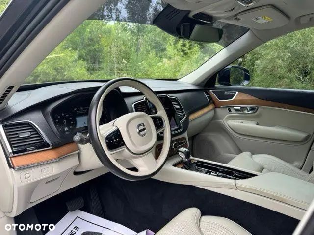 Volvo XC 90 - 10