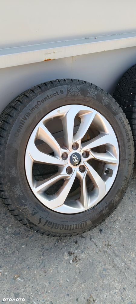 KOŁA ZIMOWE  HYUNDAI TUCSON - 17 CALI - CZUJNIKI 225/60r17 - 2