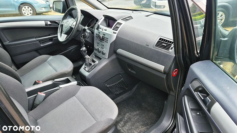 Opel Zafira 1.6 Cosmo EU5 - 37