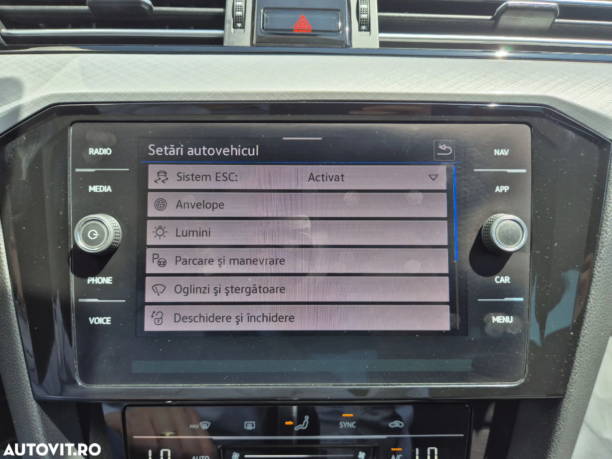 Volkswagen Passat Variant 2.0 TDI DSG Comfortline - 25