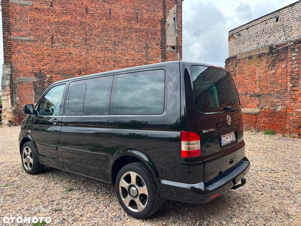 Volkswagen Multivan - 9