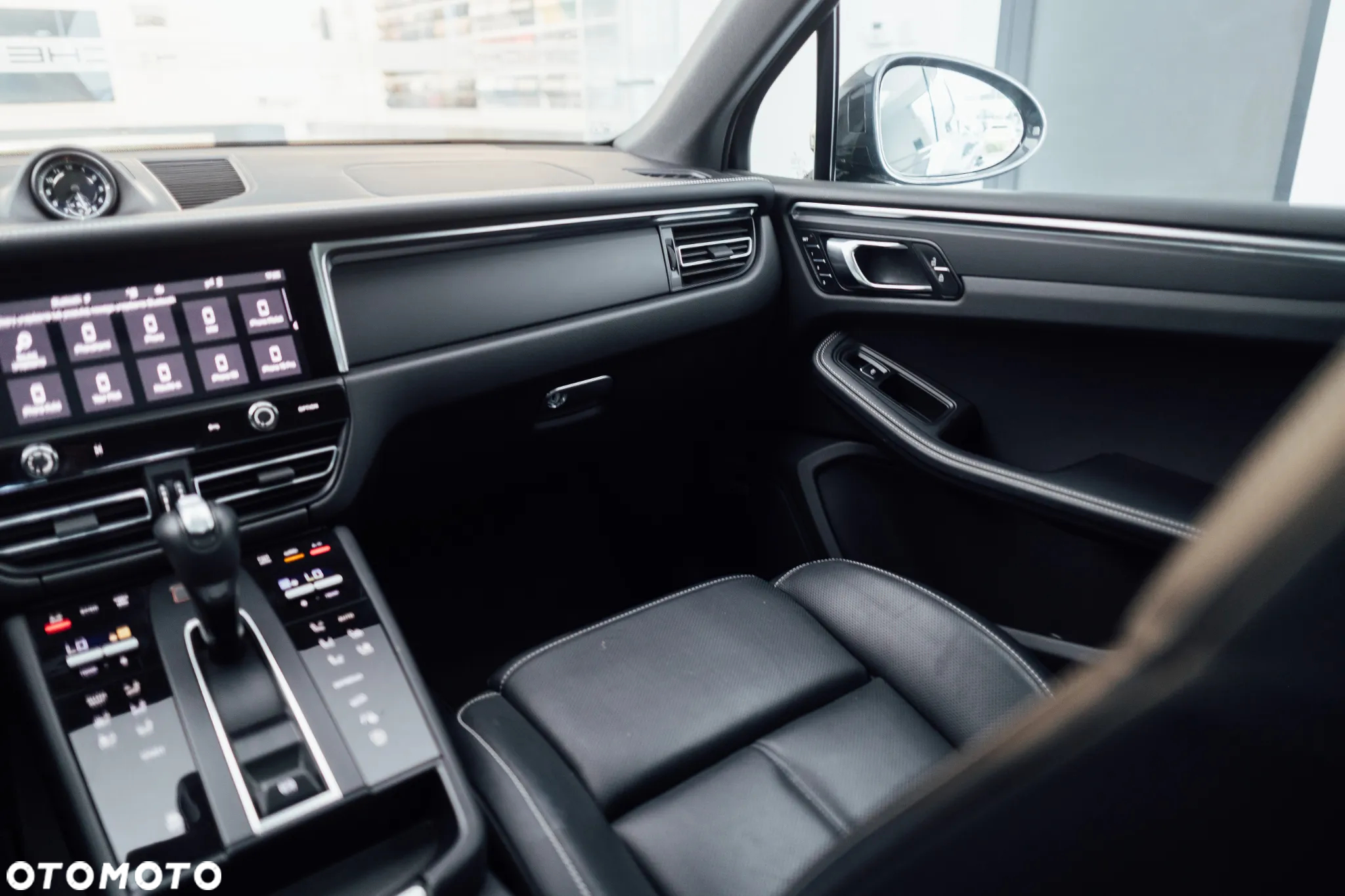 Porsche Macan Standard - 19
