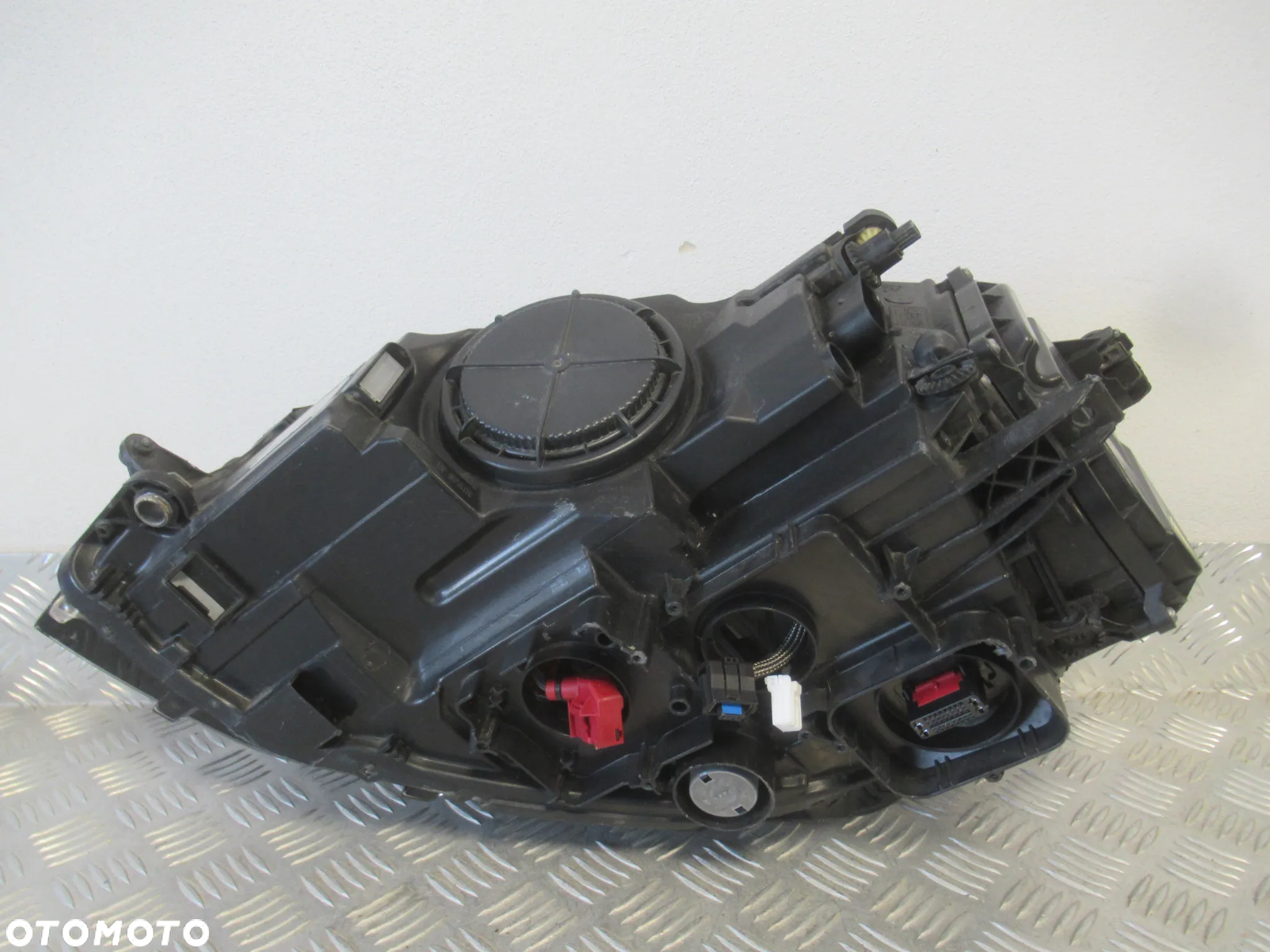 LAMPA PRZEDNIA PRZÓD PRAWA VW GOLF VII 7 5G1 BI-XENON 2012-2016 rok - 15