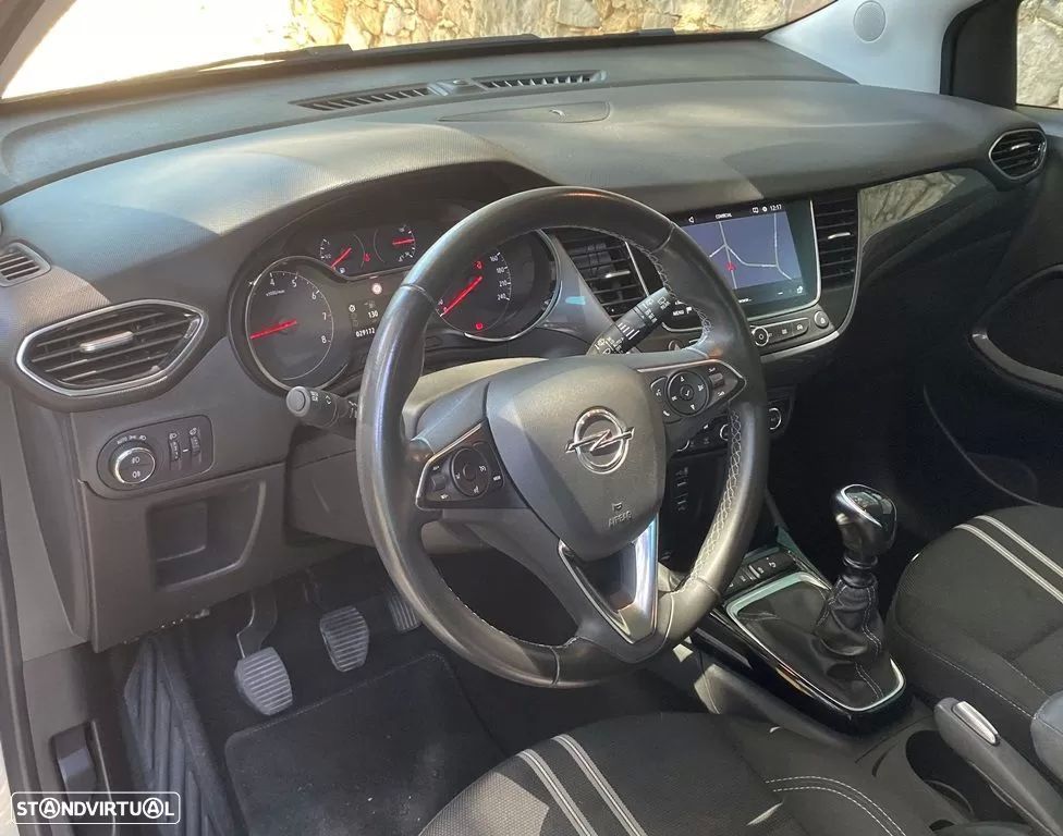 Opel Crossland 1.2 T Design & Tech - 11