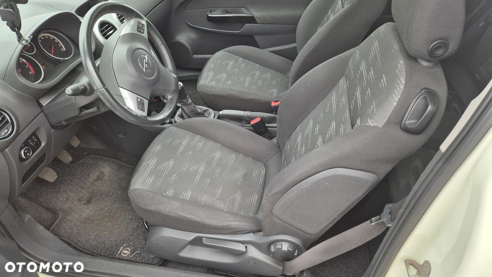 Opel Corsa - 8