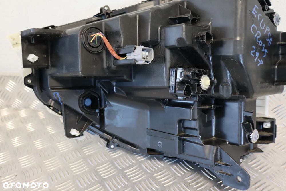 LAMPA PRZEDNIA PRZÓD PRAWA MITSUBISHI ECLIPSE CROSS LIFT FULL LED 2020- - 21