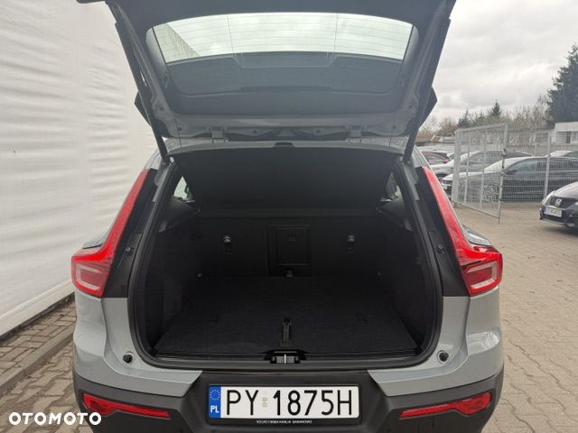 Volvo XC 40 B3 Plus Dark - 10