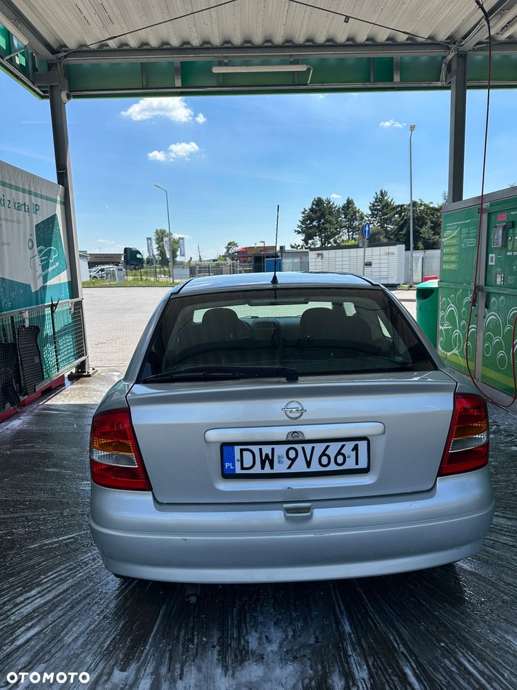 Opel Astra 1.6 - 3