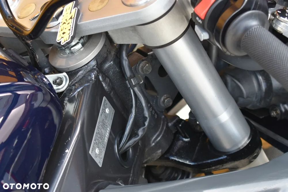 Yamaha FZR - 29