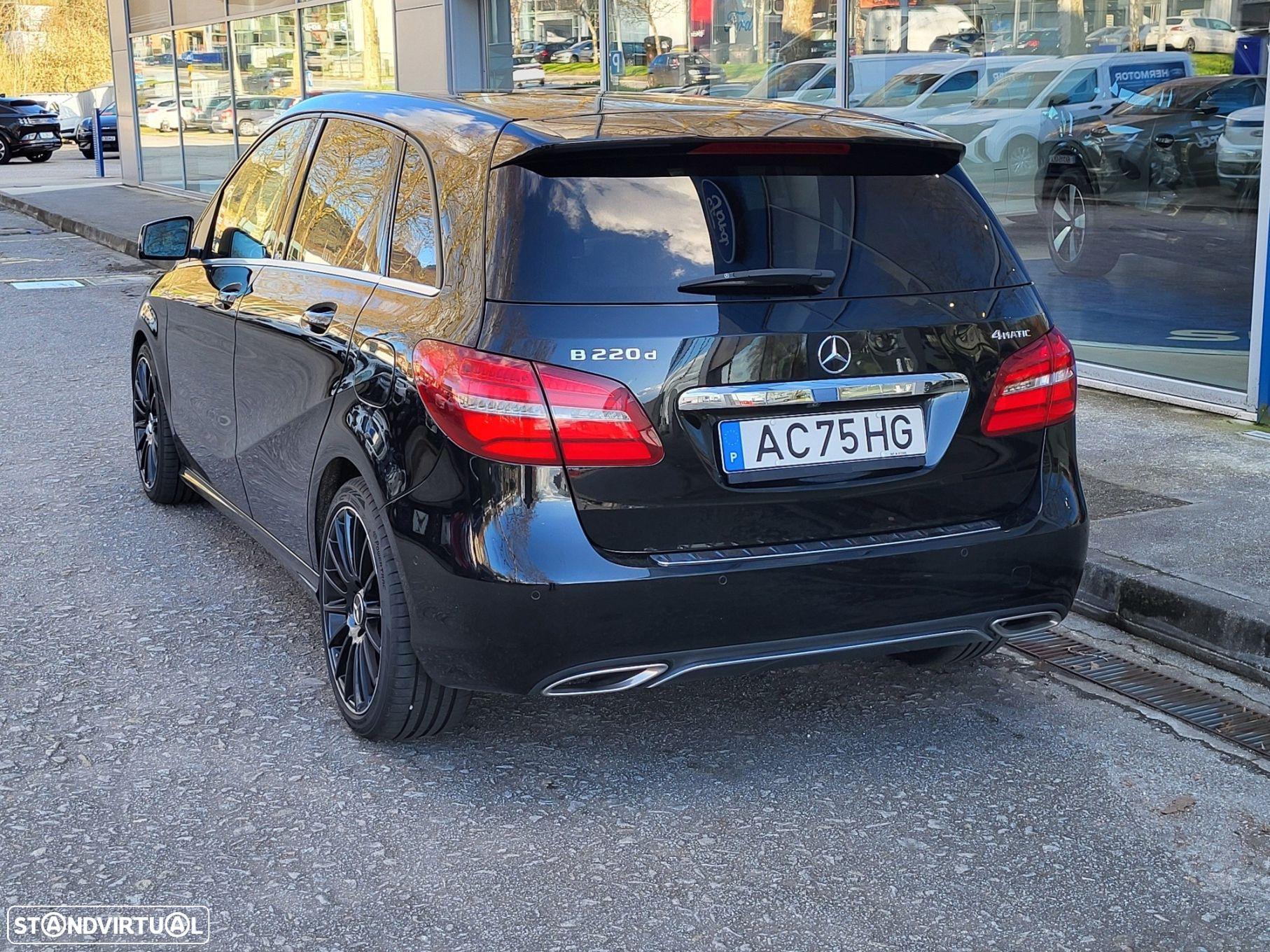 Mercedes-Benz B 220 d Style - 4