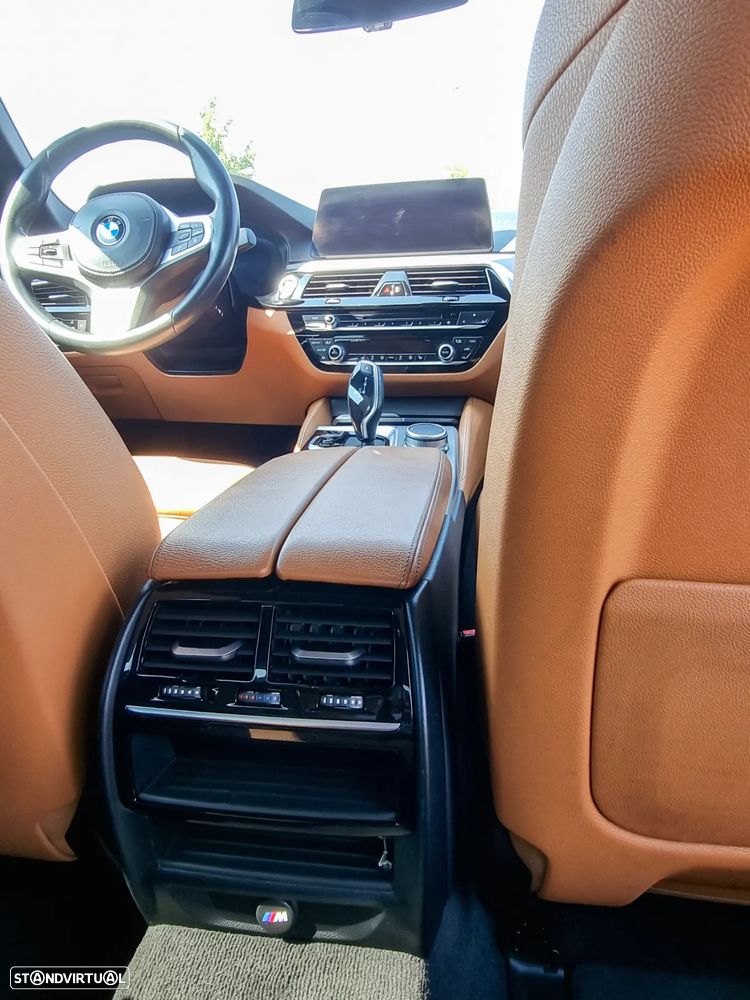 BMW 530 e iPerformance Pack M - 21