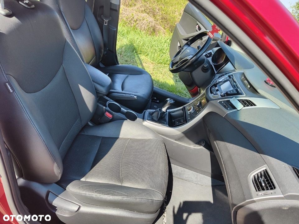 Hyundai Elantra 1.8 GLS - 3