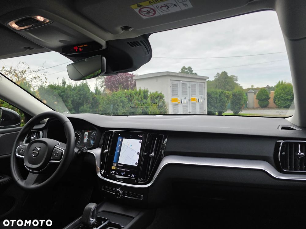 Volvo V60 T4 Momentum Pro - 9