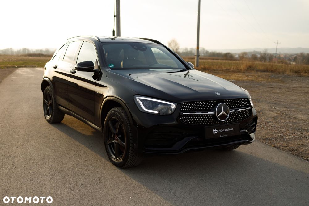 Mercedes-Benz GLC 300 de 4Matic 9G-TRONIC AMG Line Plus - 3