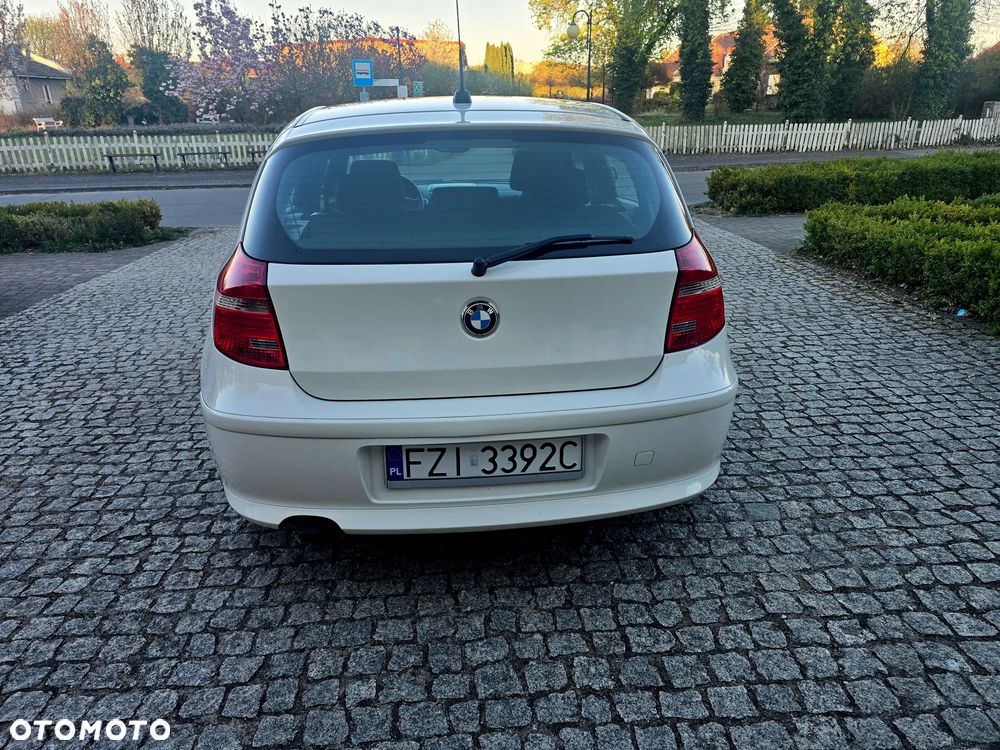 BMW Seria 1 116i - 11