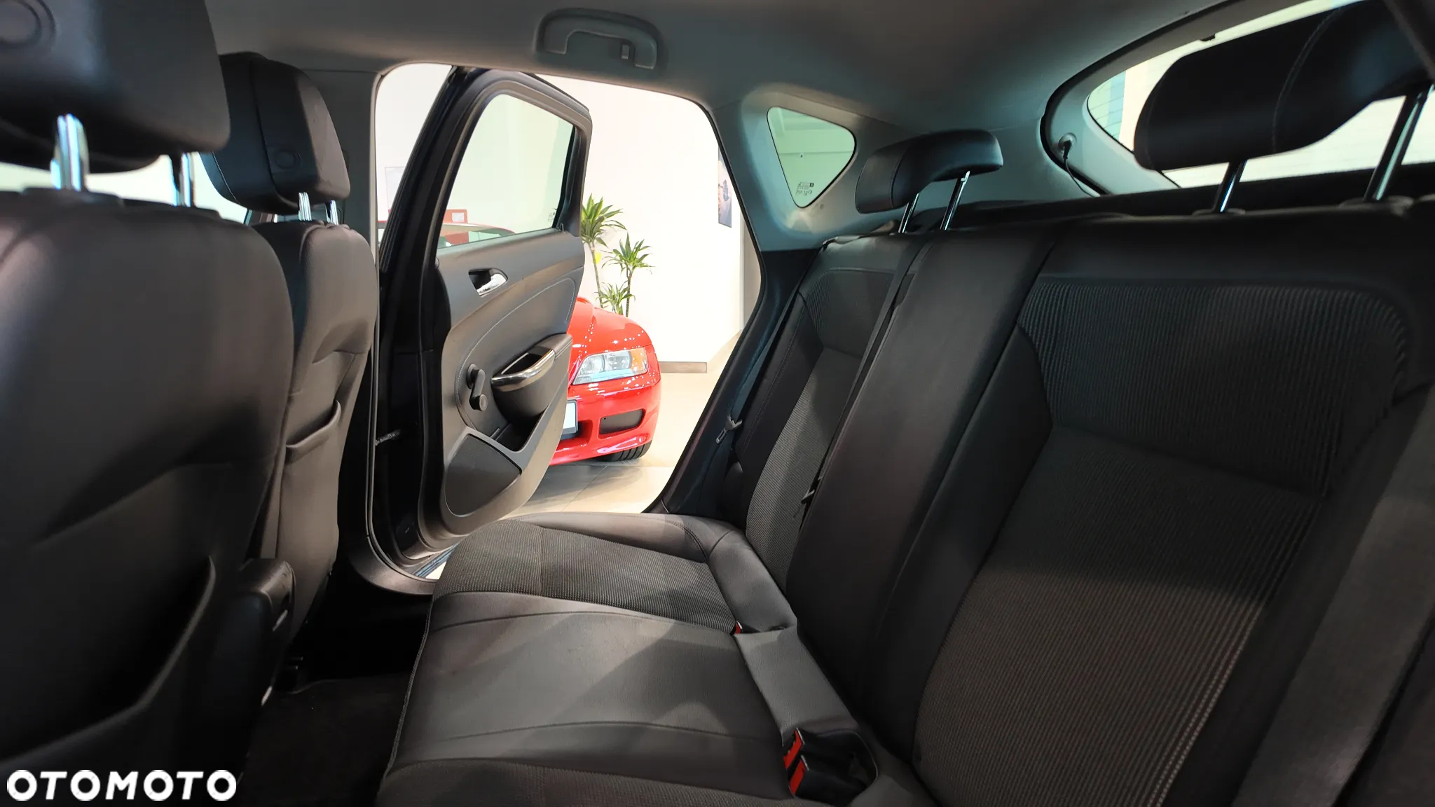 Opel Astra 1.6 Active - 31