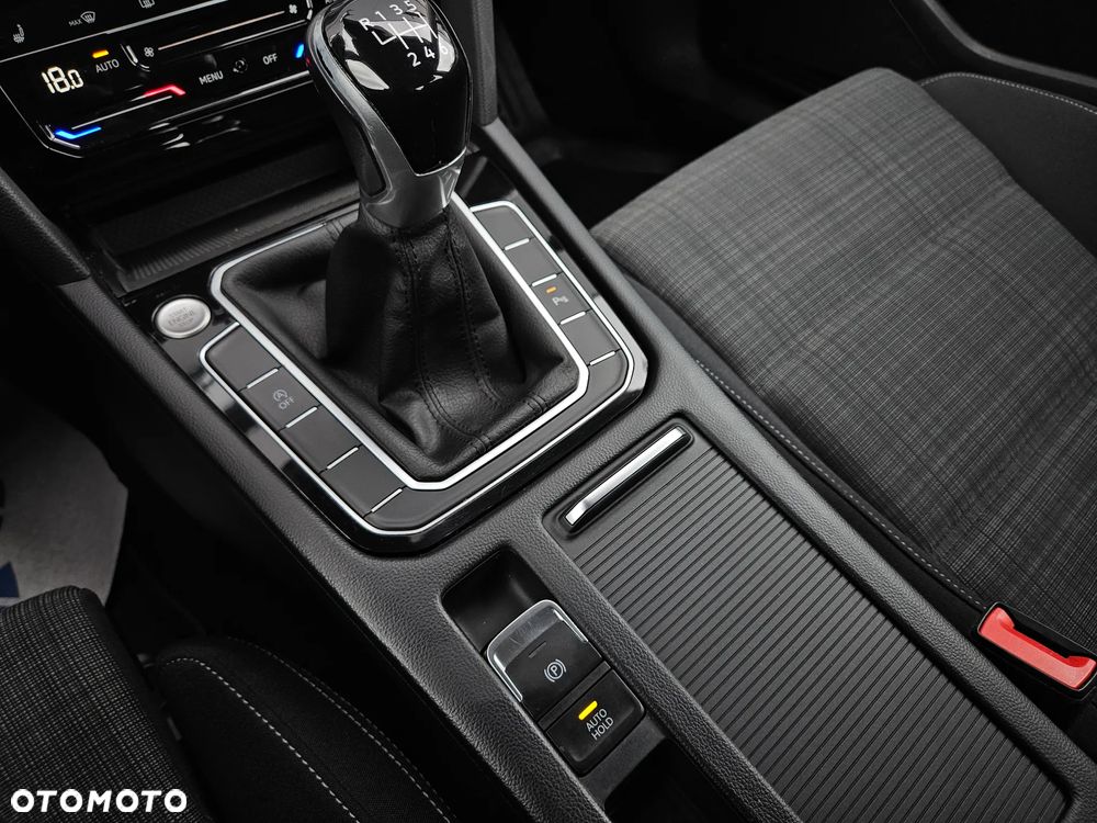 Volkswagen Passat 2.0 TDI EVO Business - 19