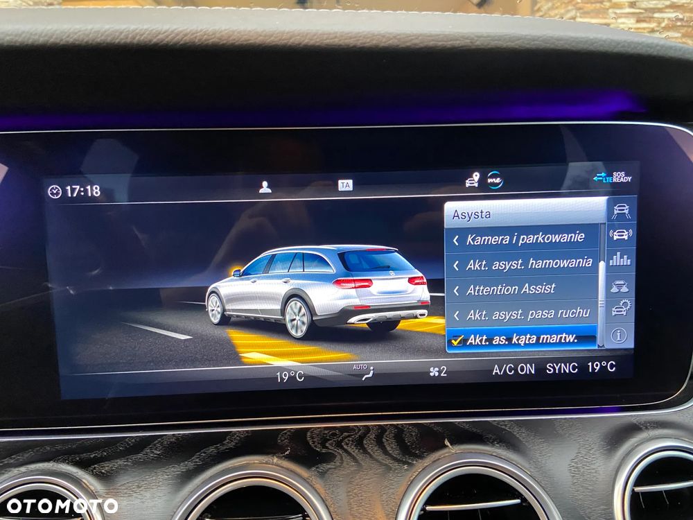 Mercedes-Benz Klasa E 220 d 4-Matic All-Terrain - 34